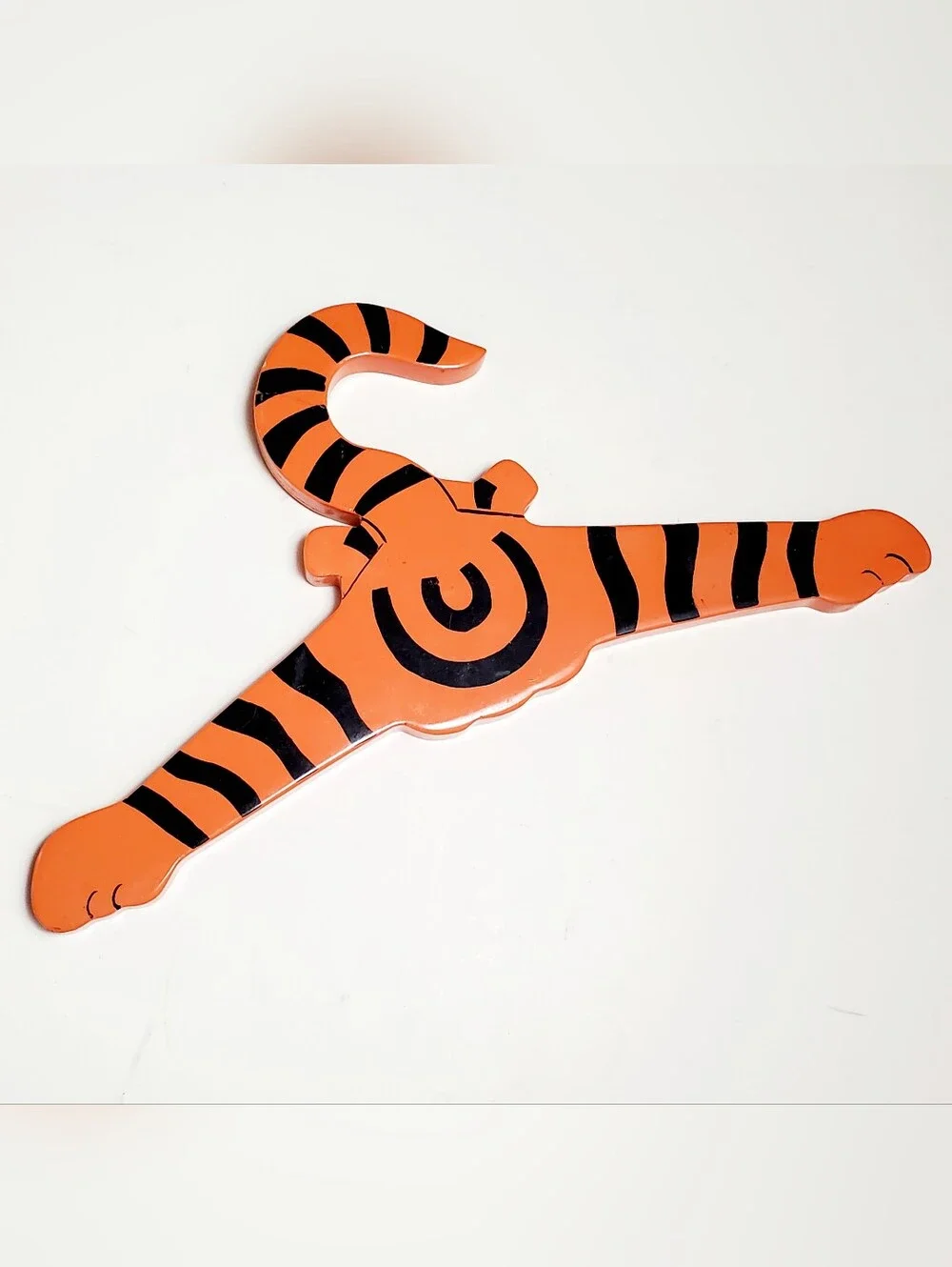 Lion and Tiger 2 Piece Wooden Handpainted Nursery Hanger Set